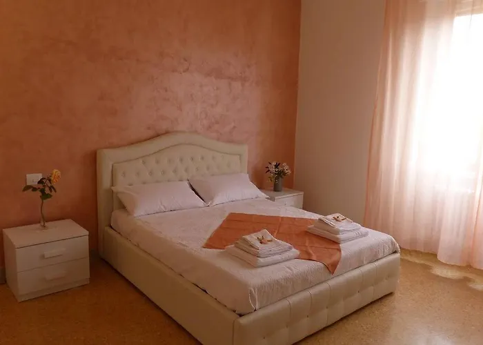 Casagiorgio A Due Passi Dal Centro Storico Apartmán *